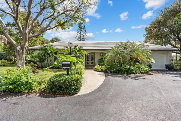 1114 W Cypress #V-8 Pompano Beach, FL 33069