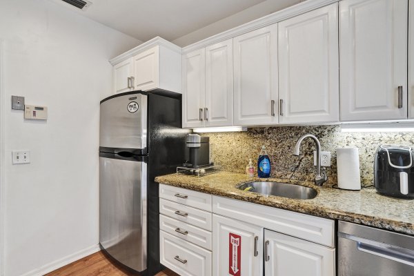 530 NE 11th Fort Lauderdale, FL 33301