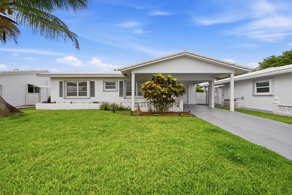 8410 NW 59th Tamarac, FL 33321