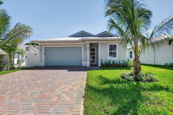 611 N Loxahatchee Dr Jupiter, FL 33458