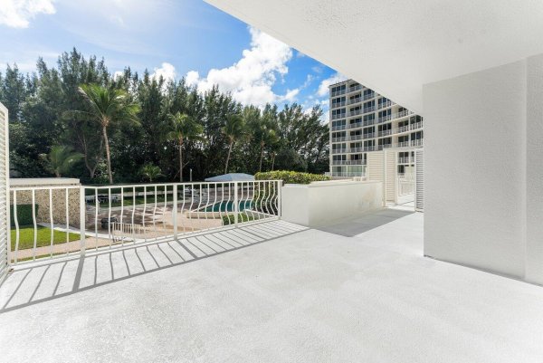 2774 S Ocean Blvd #107 Palm Beach, FL 33480