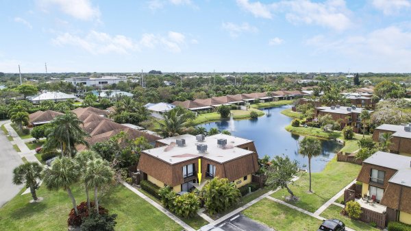 110 N Delaware #10c Jupiter, FL 33458