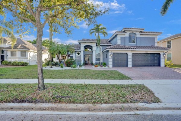 1322 NW 139th Ave Pembroke Pines, FL 33028