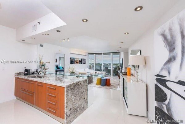400 Alton Rd #1205 Miami Beach, FL 33139