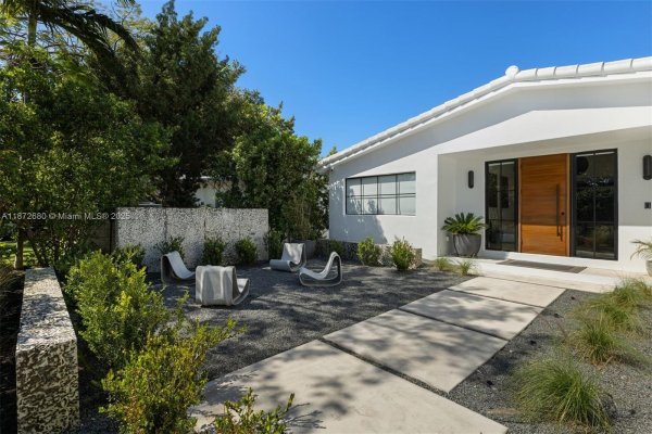 8934 Garland Ave Surfside, FL 33154