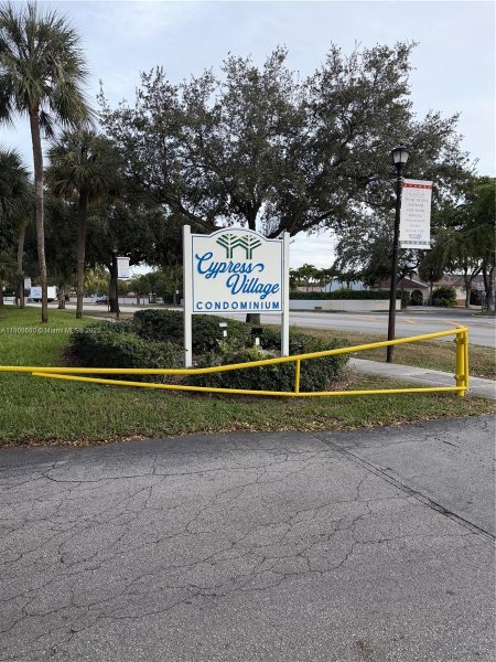 7230 Fairway Dr #F15 Miami Lakes, FL 33014