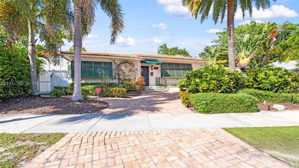 623 NE 17th Way Fort Lauderdale, FL 33304