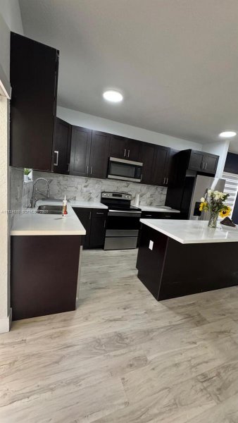 22175 Miami Ave #01 Miami, FL 33170