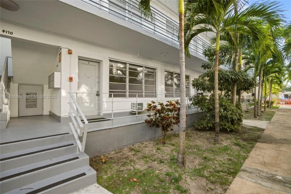 4172 Chase Ave #3 Miami Beach, FL 33140