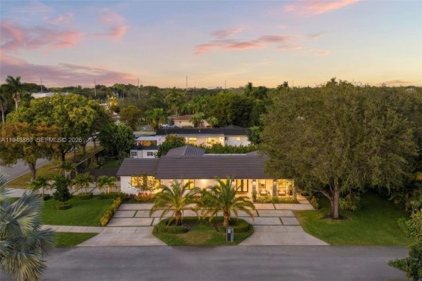 8625 SW 147th St Palmetto Bay, FL 33158