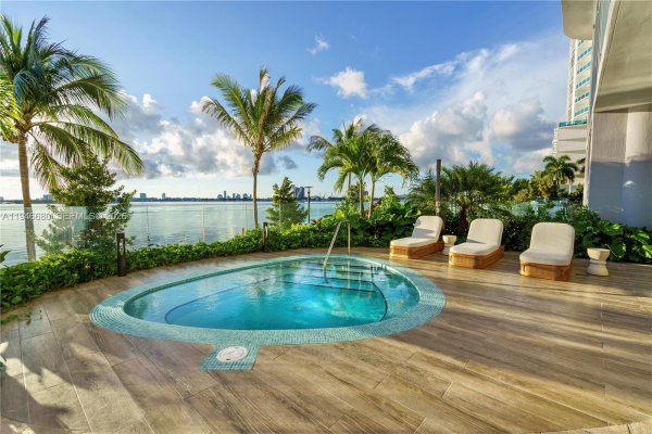 700 NE 24th St #3202 Miami, FL 33137