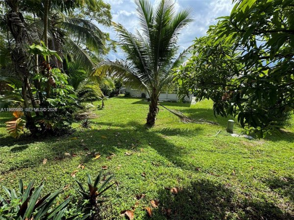 6733 NW 62nd St Tamarac, FL 33321