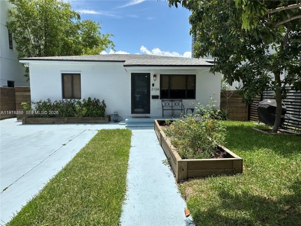 3134 Carter St Miami, FL 33133