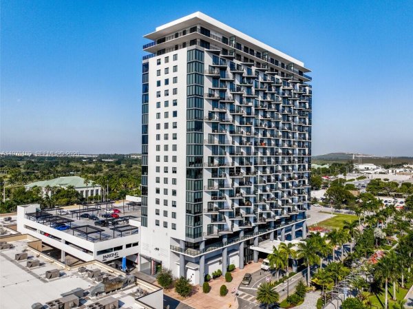 5300 Paseo Blvd #1807 Doral, FL 33166