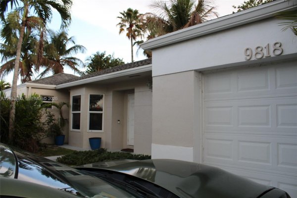 9818 SW 222nd Ter Cutler Bay, FL 33190