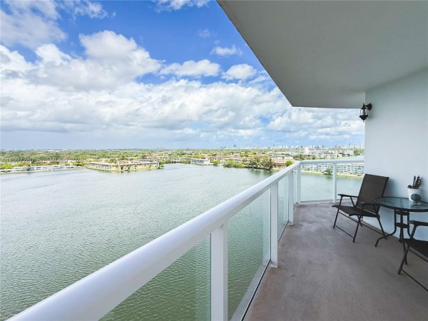 1301 NE Miami Gdns Dr #1406W Miami, FL 33179