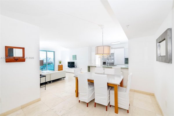 90 Alton Rd #2304 Miami Beach, FL 33139