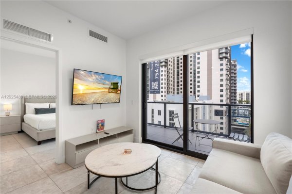 239 SW 9th St #1202 Miami, FL 33130