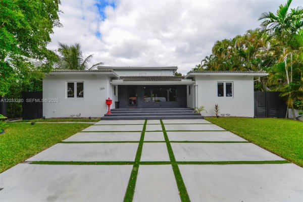 1209 NE 96th #1209 Miami Shores, FL 33138