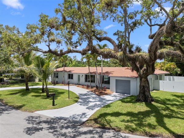 6250 SW 62th Pl South Miami, FL 33143