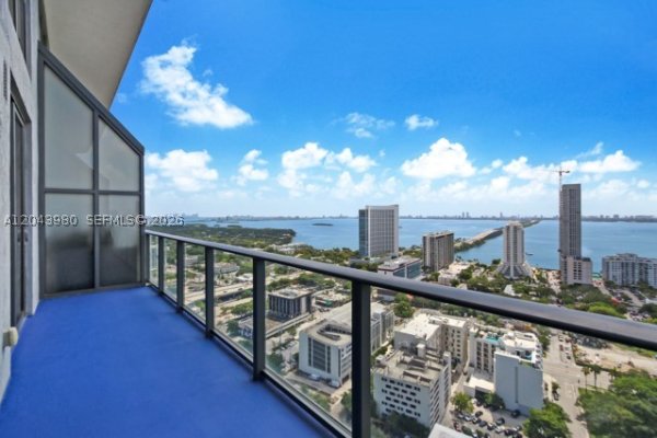 121 NE 34th St #PH3206 Miami, FL 33137
