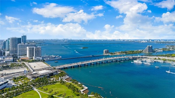 398 NE 5th St #2118 Miami, FL 33132