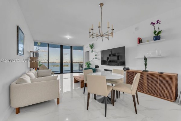 700 NE 24th St #1405 Miami, FL 33137