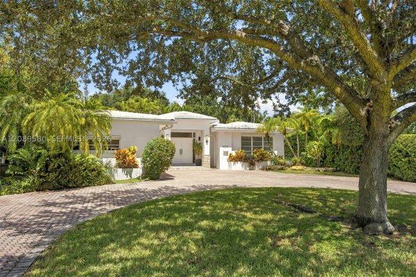 1325 Blue Rd Coral Gables, FL 33146