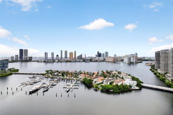 7000 Island Blvd #2409-2410 Aventura, FL 33160