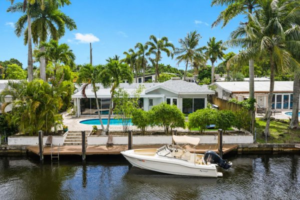 2625 Gulfstream Fort Lauderdale, FL 33312