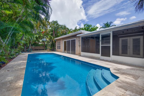 1540 NE 40th St Oakland Park, FL 33334