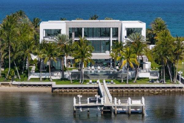 1940 S Ocean Blvd Manalapan, FL 33462 1940 S Ocean Blvd Manalapan, FL 33462