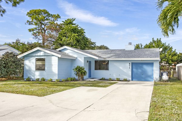 6075 Wolfe St Jupiter, FL 33458