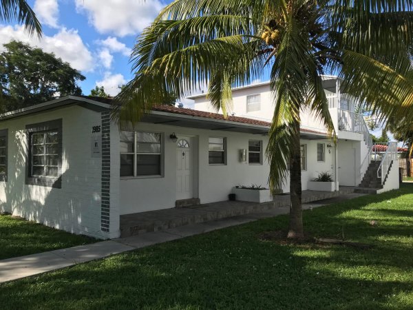1985 NE 172nd St North Miami Beach, FL 33162
