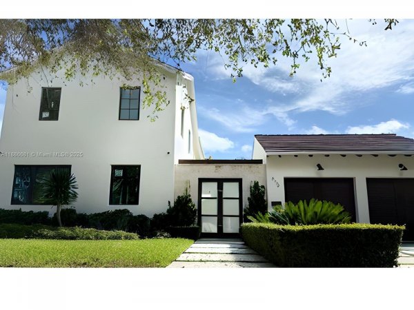 638 Escobar Ave Coral Gables, FL 33134