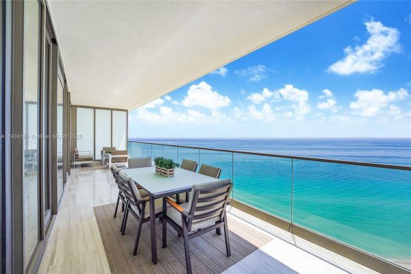 18975 Collins Ave #2203 Sunny Isles Beach, FL 33160