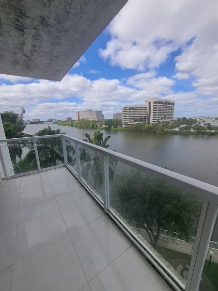 5085 NW 7th St #602 Miami, FL 33126