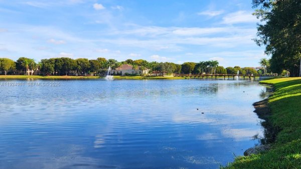 2557 Centergate Dr #101 Miramar, FL 33025