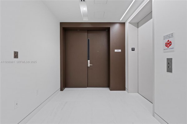 300 Biscayne Blvd Way #3201 Miami, FL 33130