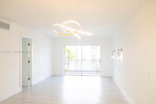 220 SW 9th Ave #306 Hallandale Beach, FL 33009