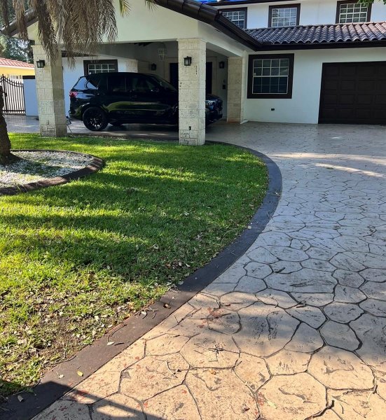 6284 SW 26th St Miami, FL 33155