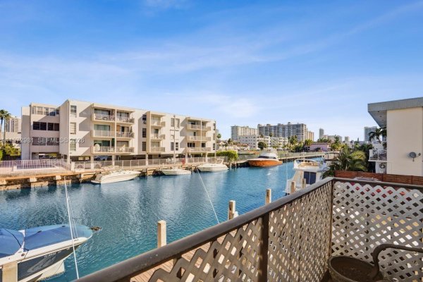 3665 NE 167th St #208 North Miami Beach, FL 33160