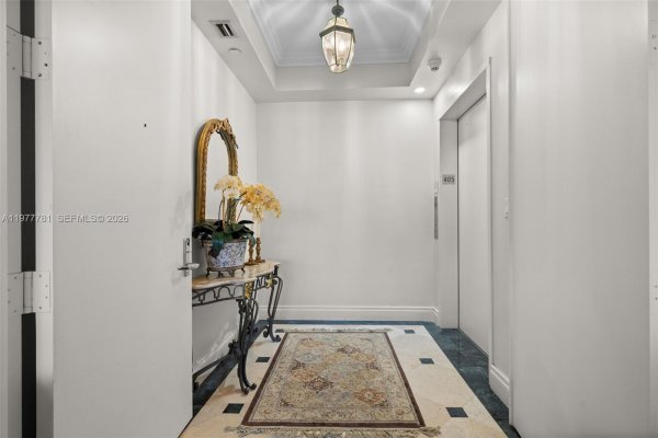 733 Crandon Blvd #405 Key Biscayne, FL 33149