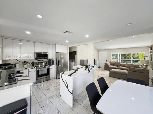 2697 SW 51st Ct Dania Beach, FL 33312