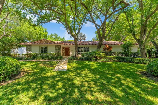 7405 SW 164th St Palmetto Bay, FL 33157