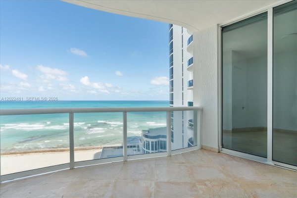 15901 Collins Ave #904 Sunny Isles Beach, FL 33160