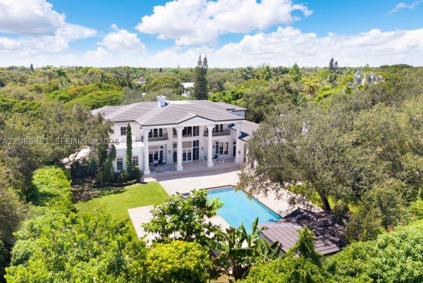 6045 SW 106th St Pinecrest, FL 33156