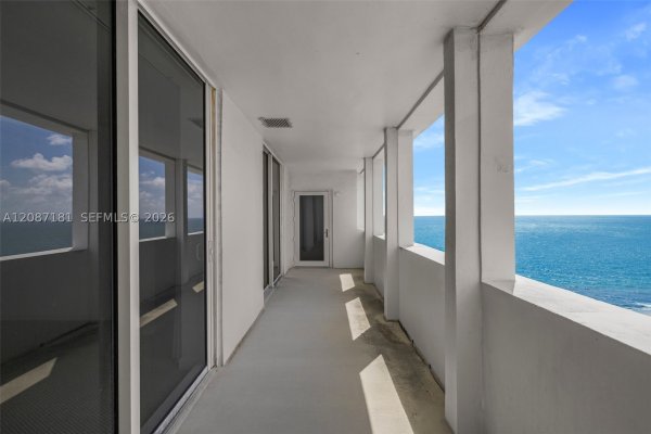 10275 Collins Ave #1511 Bal Harbour, FL 33154