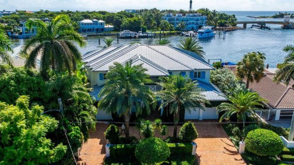 2798 NE 24th Lighthouse Point, FL 33064