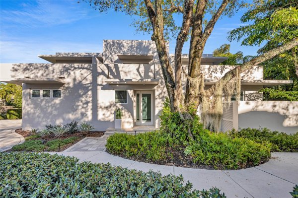 1200 NE 2nd Fort Lauderdale, FL 33301